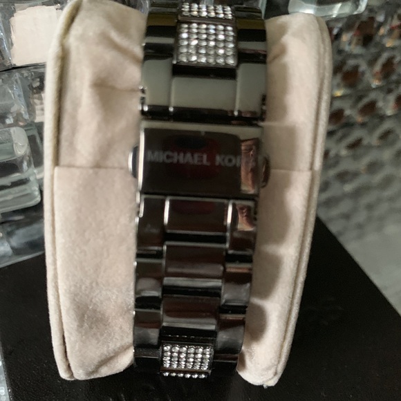 Gunmetal Michael Kors Watch - Picture 3 of 8